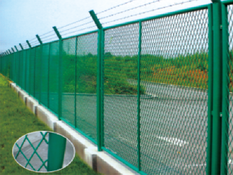 桥梁护栏厂家介绍下设计不锈钢板桥梁护栏需要注意的事项